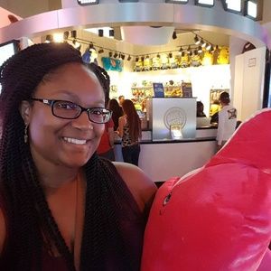 Meet your Posher, Ashley!!